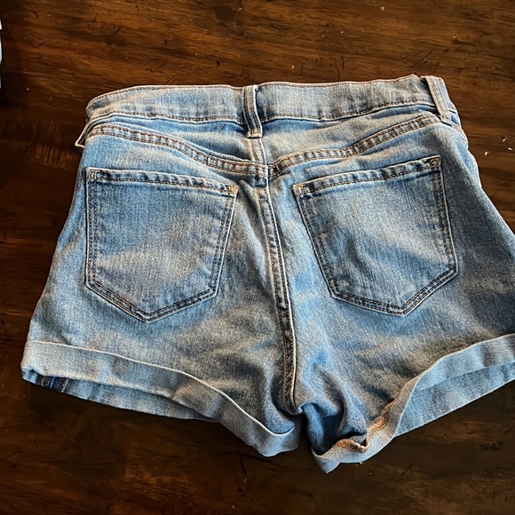 Old navy jean shorts - Picture 2 of 2